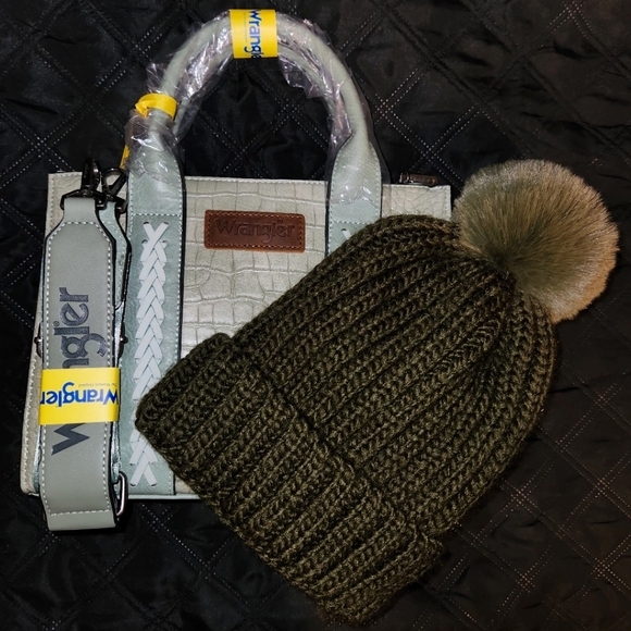 New Light Green Wrangler Tote Crossbody Purse | Croc Texture | Size Medium - Picture 8 of 11